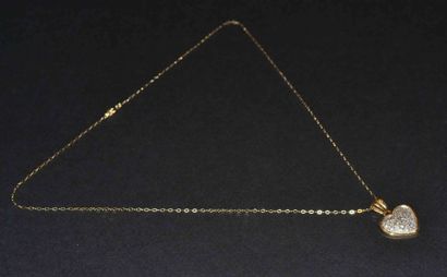 COLLIER en or jaune et son PENDENTIF CŒUR...