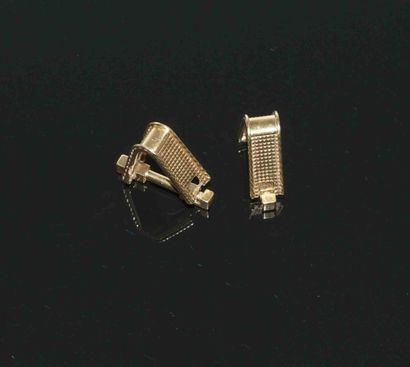 PAIRE DE BOUTONS DE MANCHETTE en or jaune

Poids...