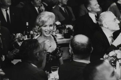 ANONYME
Marilyn MONROE à la première à New...