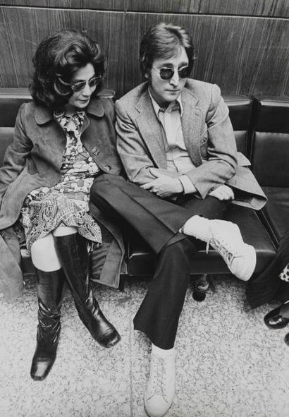 ANONYME
Yoko ONO et John Lennon Tirage argentique...