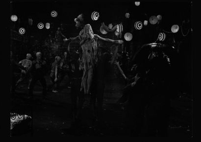 RAYMOND VOINQUEL



Scène de danse au parapluie,...