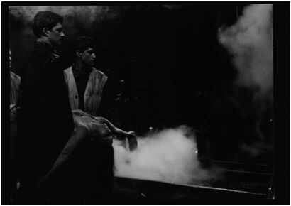 RAYMOND VOINQUEL



Duo de danse devant spectateur,...