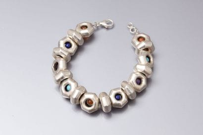 Bracelet en argent et pierres fines: cornalines,...
