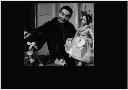 RAYMOND VOINQUEL



Ludmilla Tcherina dans...