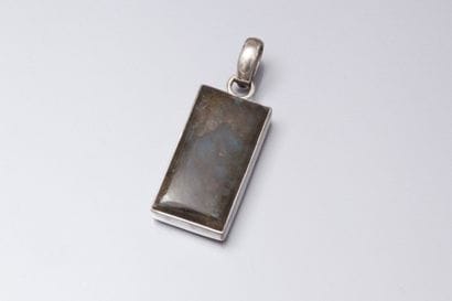 Pendentif rectangulaire en argents serti...