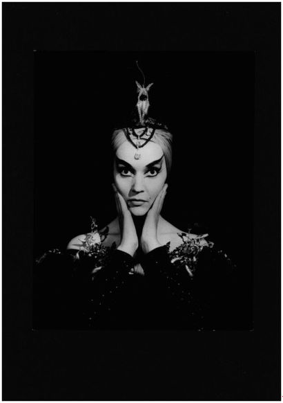 RAYMOND VOINQUEL

Portrait de Ludmilla Tcherina...
