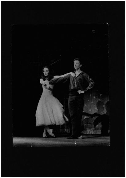 RAYMOND VOINQUEL

Duo de danse, scène du...