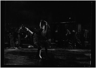 RAYMOND VOINQUEL



Pas de danse à deux sur...