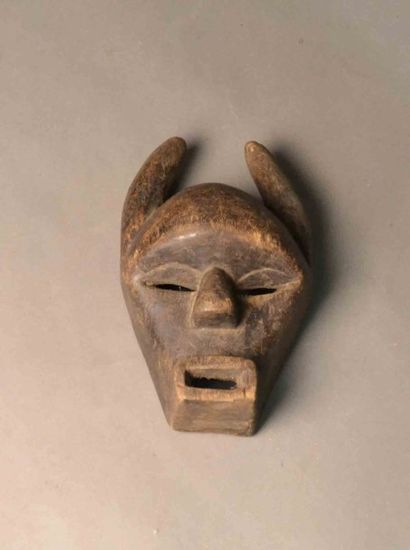 Masque

H: 33 cm