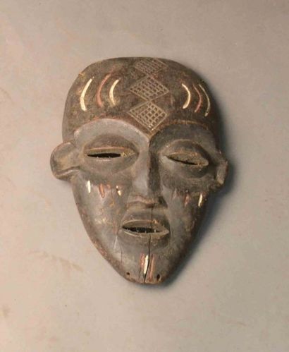 Masque

H: 42 cm