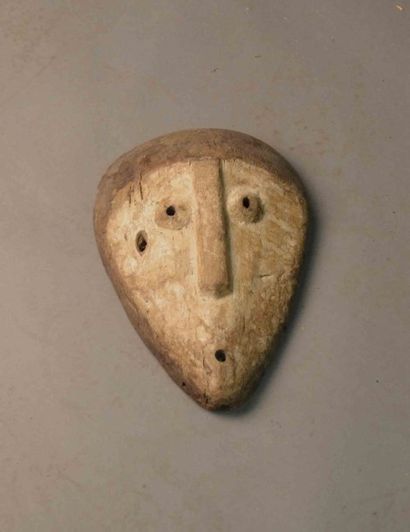 Masque avec kaolin

H: 23
