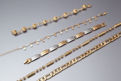 Lot de 2 chaînes et 3 bracelets en plaqué...