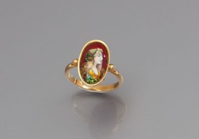 Bague en or jaune 750 millièmes centrée díune...