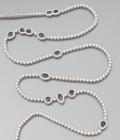 Sautoir en or gris et diamants pour un poids...