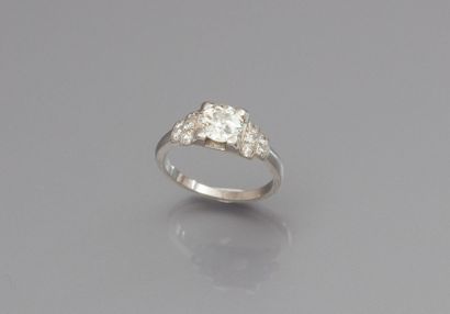 Bague en platine 900 MM, ornée d'un diamant...