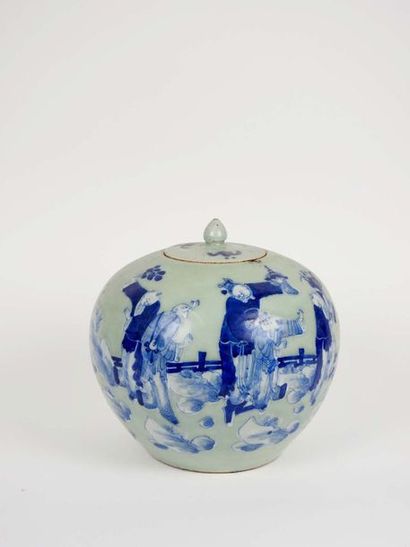 Potiche couverte en porcelaine bleu et blanc...