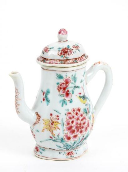 Petite verseuse couverte

Porcelaine et e?maux...