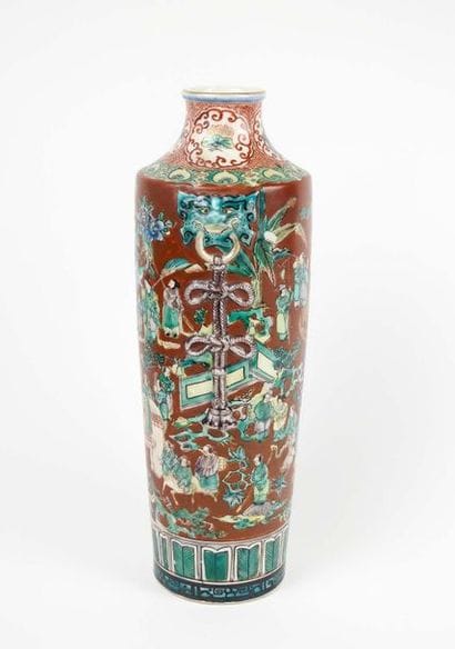 Grand vase en porcelaine de la famille verte...