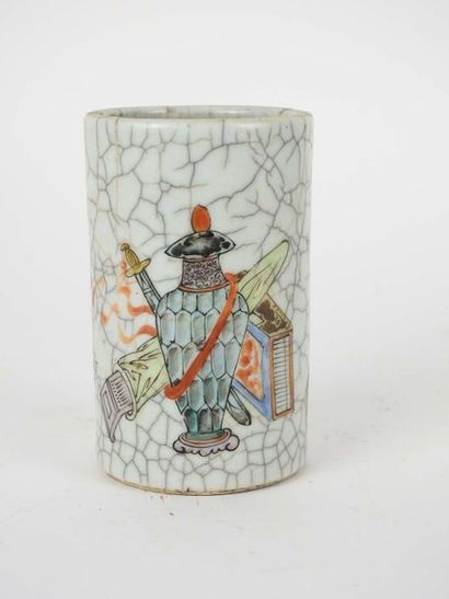 Gobelet-porte pinceaux en porcelaine craquelée...