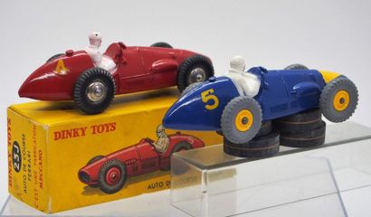 

Dinky-Toys – métal – 1/43e : Lot (2 pièces)...