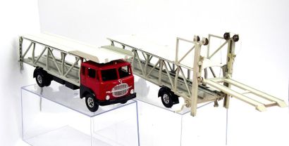 

Mercury – Italie – métal – 1/43e (1) 



Ensemble...