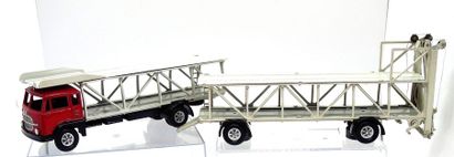 

Mercury – Italie – métal – 1/43e (1) 



Ensemble...