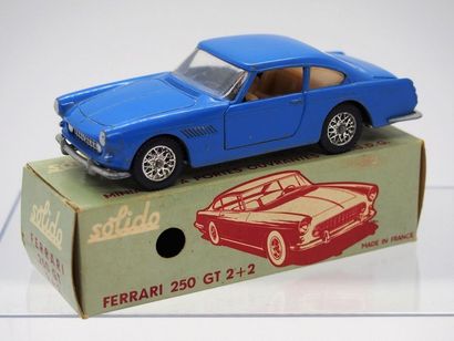 

Solido – France – métal – 1/43e (1) 



Couleur...