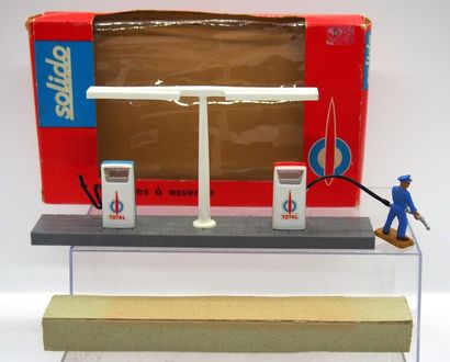 
Solido – France – plastique – 1/43e (1)

Peu...
