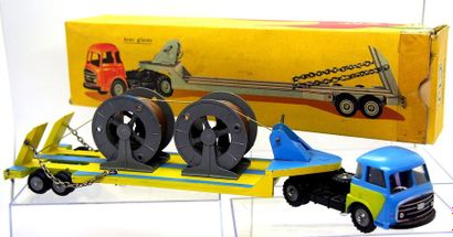 

CIJ – France – métal – 1/43e (1) 



Première...