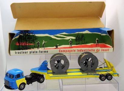 

CIJ – France – métal – 1/43e (1) 



Deuxième...