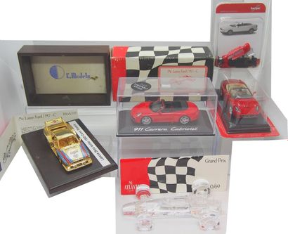 
Divers – (4+1)

Lot comprenant :

Conti...