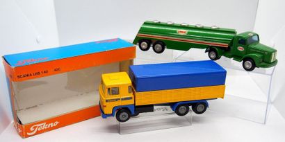 

Lot (2 pièces) comprenant :

TEKNO (Danemark)...