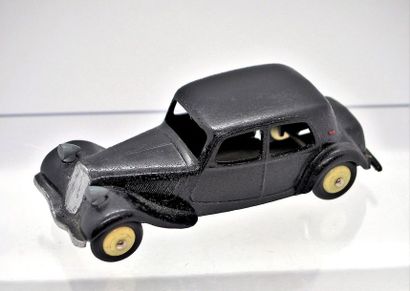 

Dinky-Toys – France - métal – 1/43e (2)...