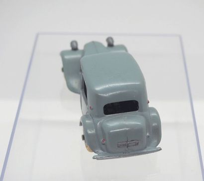 

Dinky-Toys – France - métal – 1/43e (1)...