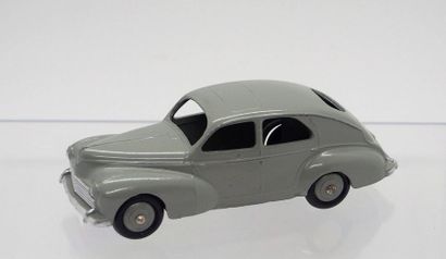 

Dinky-Toys – France - métal – 1/43e (1)...