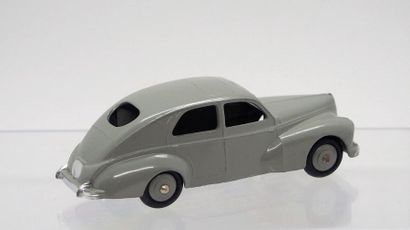 

Dinky-Toys – France - métal – 1/43e (1)...