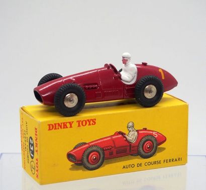 

Dinky-Toys – France - métal – 1/43e (1)...
