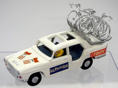 

SALZA – France – métal (1) 

Peugeot 404...