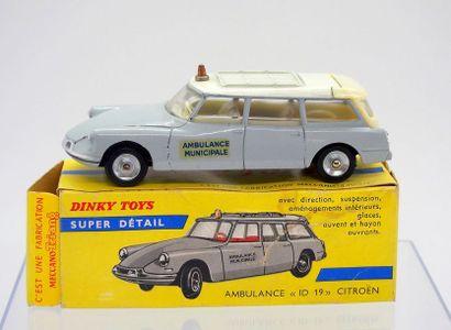 

Dinky-Toys – France - métal – 1/43e (1)...