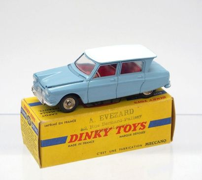 

Dinky-Toys – France - métal – 1/43e (1)...