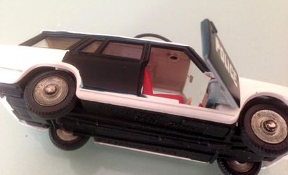 

Dinky-Toys – France - métal – 1/43e (1)...