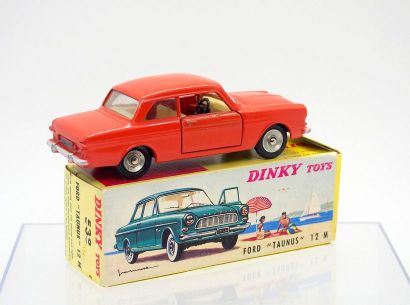 

Dinky-Toys – France - métal – 1/43e (1)...