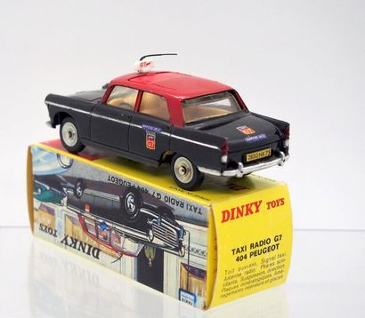 

Dinky-Toys – France - métal – 1/43e (1)...