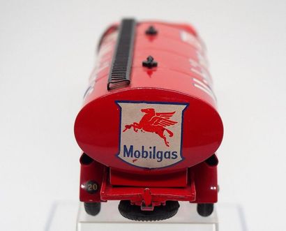 

Dinky-Toys – Gde Bretagne – métal – 1/43e...