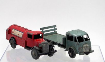

Dinky-Toys – France - métal – 1/43e (2)...