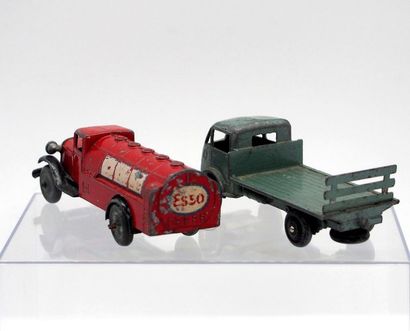 

Dinky-Toys – France - métal – 1/43e (2)...