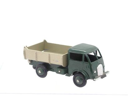 

Dinky-Toys – France - métal – 1/43e (1)...