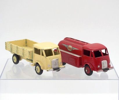 

Dinky-Toys – France - métal – 1/43e (2)...