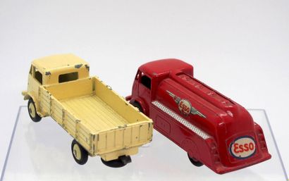 

Dinky-Toys – France - métal – 1/43e (2)...