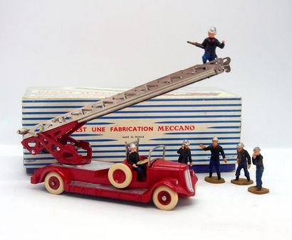 

Dinky-Toys – France - métal – 1/43e (1)...